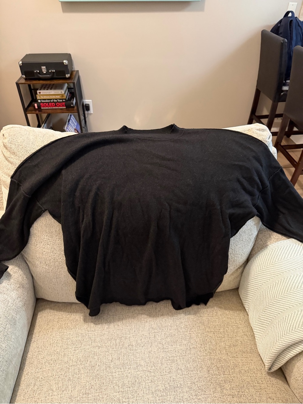 Mudpie black oversized sweater
Super comfy #oversized #cozy